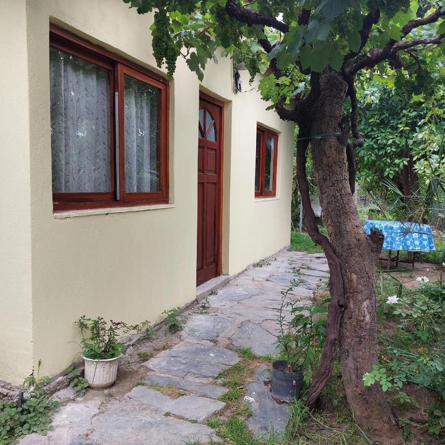 Hostal Killari Cafayate Exterior foto